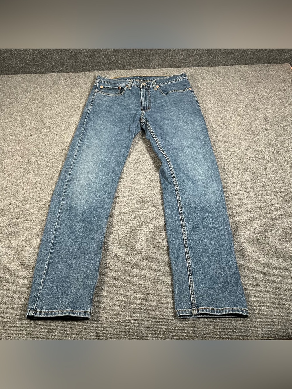 Levis 505 Jeans Men’s 34x32 Denim Medium Wash Straight Wash Casual Western
